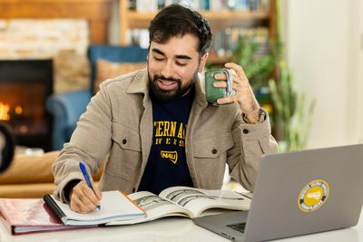 A future NAU student participates in a Virtual Information session.